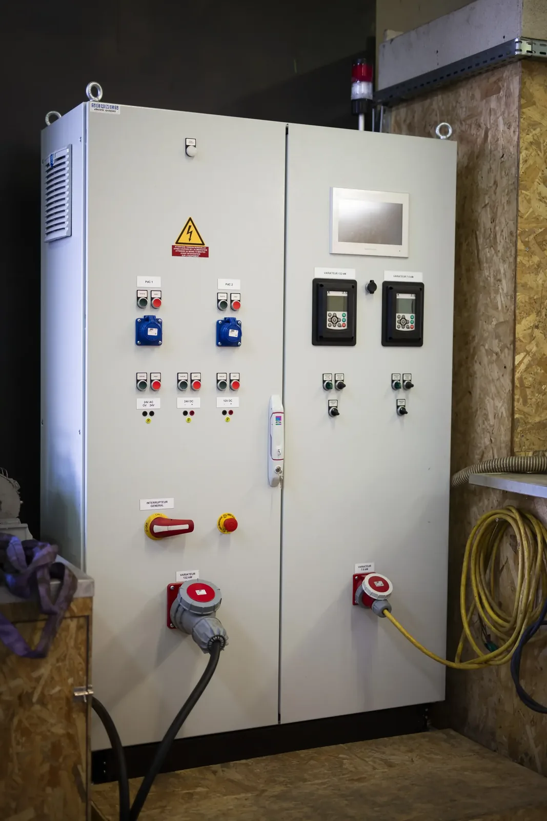 Diagnostic électrique d'un variateur de vitesse industriel par TCA Industries à Clermont-Ferrand