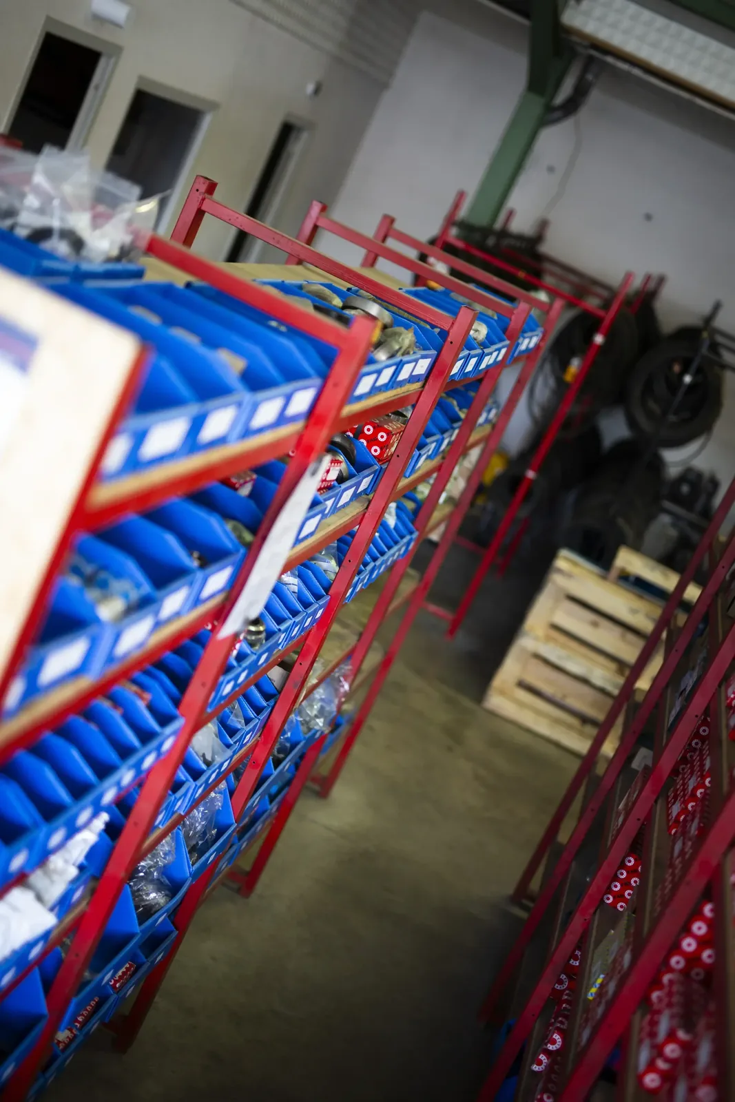Stock de fournitures et composants TCA Industries